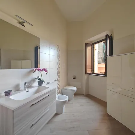 Casa Di Nonna Apartment *